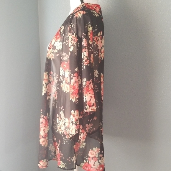 Papaya Black Floral Kimono - Picture 6 of 6